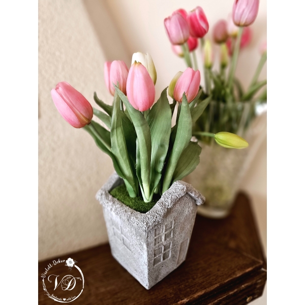 Tulipánok házikós kőkaspóban - Image 4